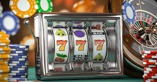 slot513 ပလက်ဖောင်းတွင် မြန်မာကစားသမားများ Online Casino ဂိမ်းများကစားနေသောမြင်ကွင်း